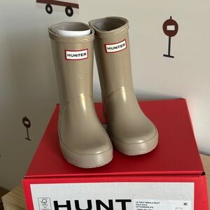 Hunter Kids Boots in Tan